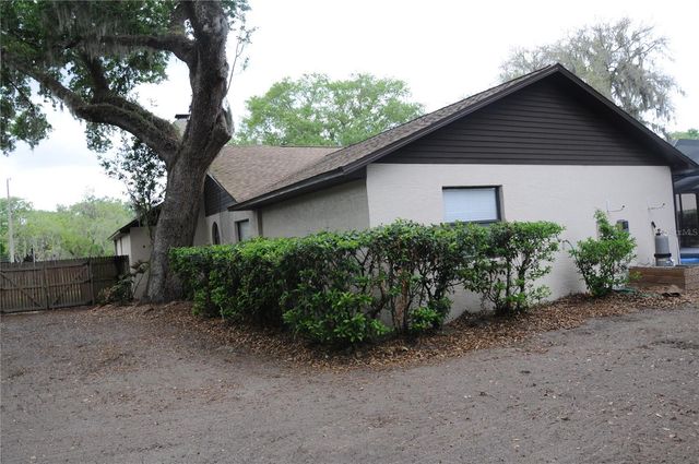 2106 WHITLOCK PLACE, Dover, FL 33527