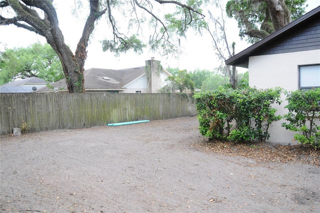 2106 WHITLOCK PLACE, Dover, FL 33527