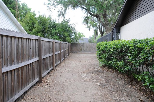 2106 WHITLOCK PLACE, Dover, FL 33527