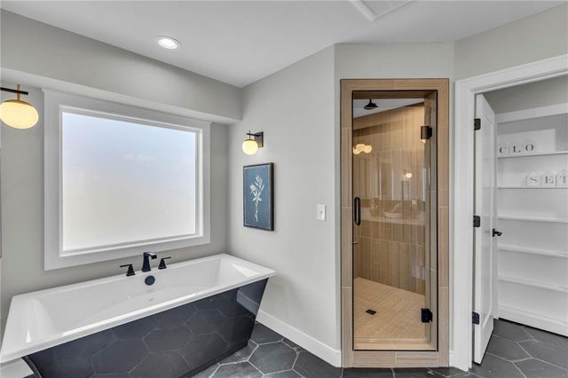 17385 W 169th Place, Olathe, KS 66062