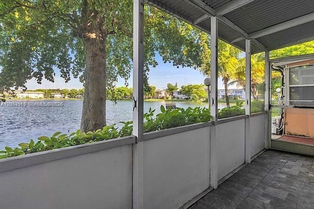 19000 NE 3rd Ct 405, Miami, FL 33179