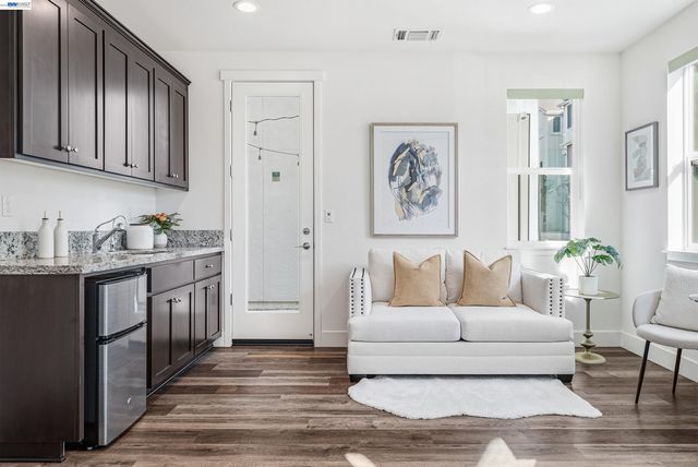 37645 Bay Crest Rd, Newark, CA 94560