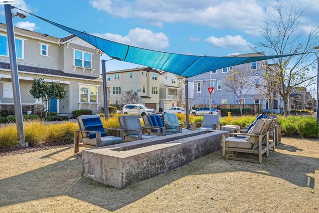 37645 Bay Crest Rd, Newark, CA 94560