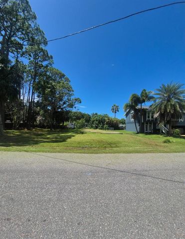 7131 OAKWOOD DRIVE, New Port Richey, FL 34652