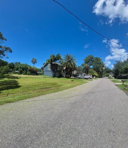 7131 OAKWOOD DRIVE, New Port Richey, FL 34652