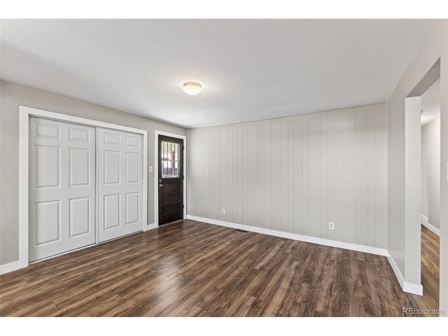 9022 W Washburn Pl, Lakewood, CO 80227