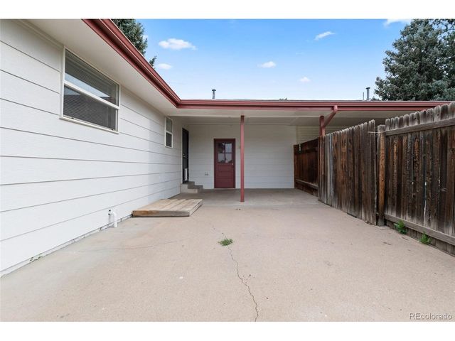 9022 W Washburn Pl, Lakewood, CO 80227