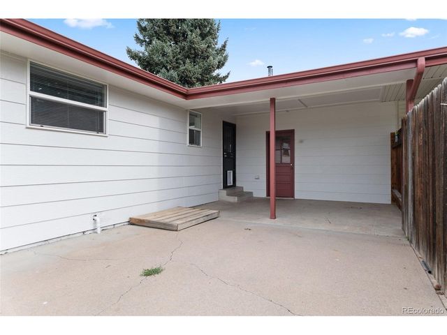 9022 W Washburn Pl, Lakewood, CO 80227