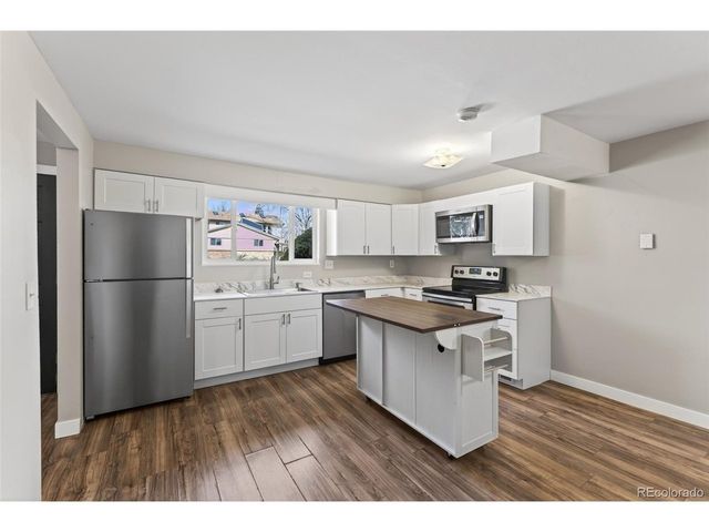 9022 W Washburn Pl, Lakewood, CO 80227
