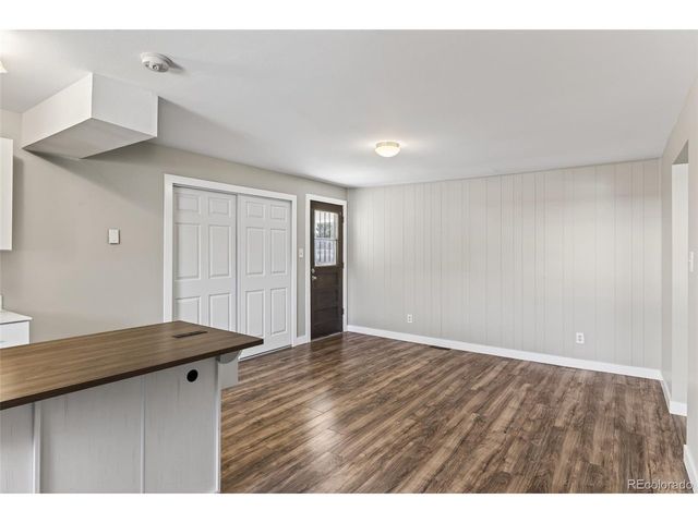 9022 W Washburn Pl, Lakewood, CO 80227