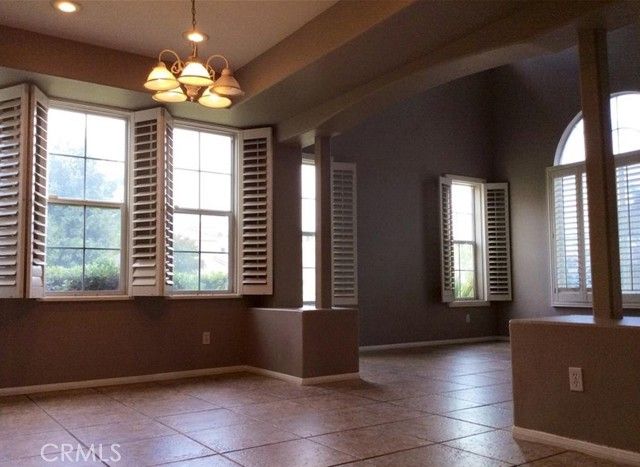 43 Valencia Lane, Redlands, CA 92374