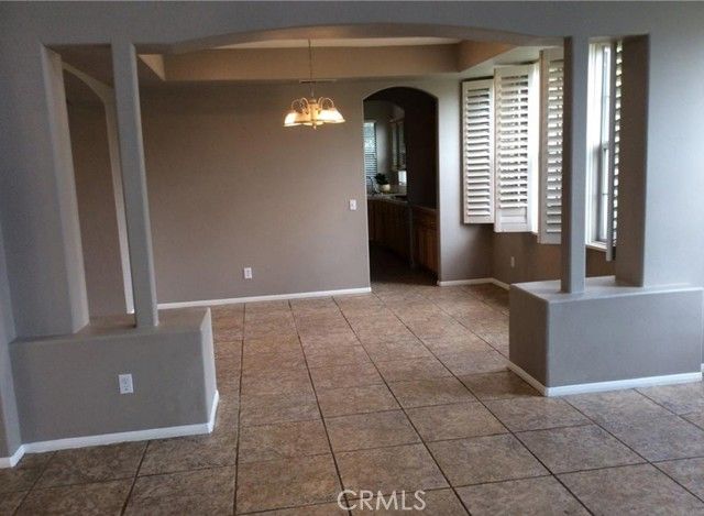 43 Valencia Lane, Redlands, CA 92374