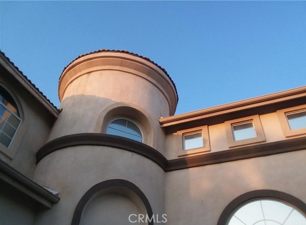 43 Valencia Lane, Redlands, CA 92374