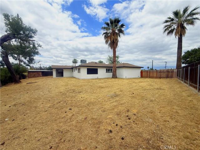 490 Avignon Court, Riverside, CA 92501