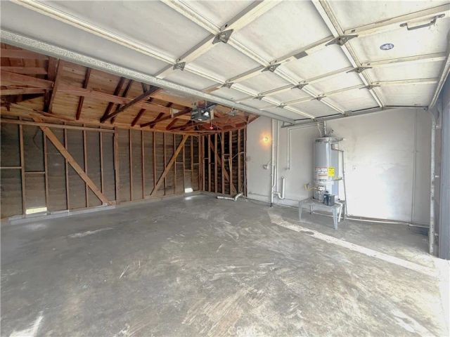 490 Avignon Court, Riverside, CA 92501