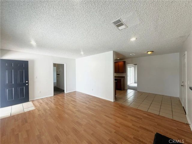 490 Avignon Court, Riverside, CA 92501