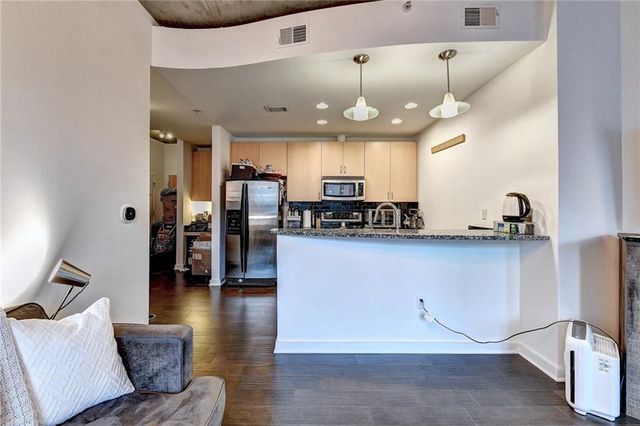 400 W Peachtree Street NW 711, Atlanta, GA 30308