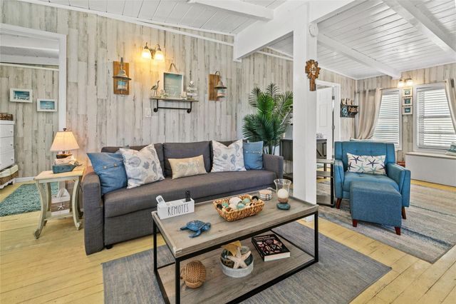 321 Pompano Lane, Surfside Beach, TX 77541