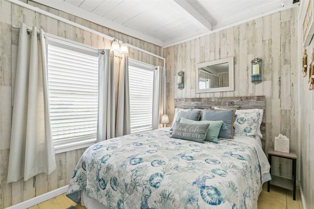 321 Pompano Lane, Surfside Beach, TX 77541