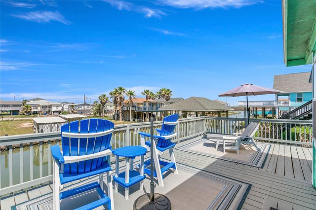 321 Pompano Lane, Surfside Beach, TX 77541