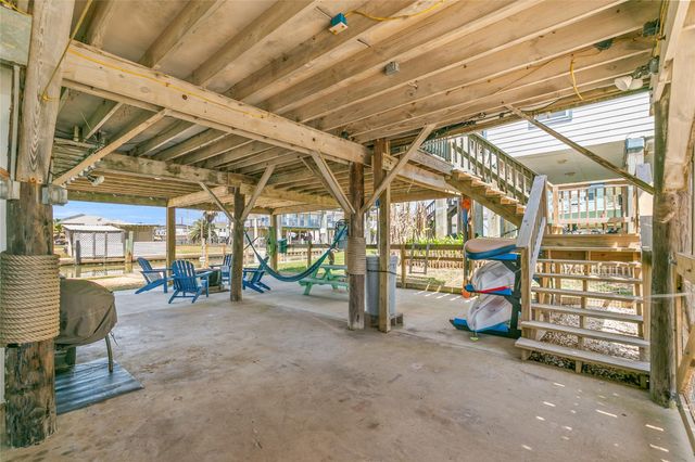 321 Pompano Lane, Surfside Beach, TX 77541