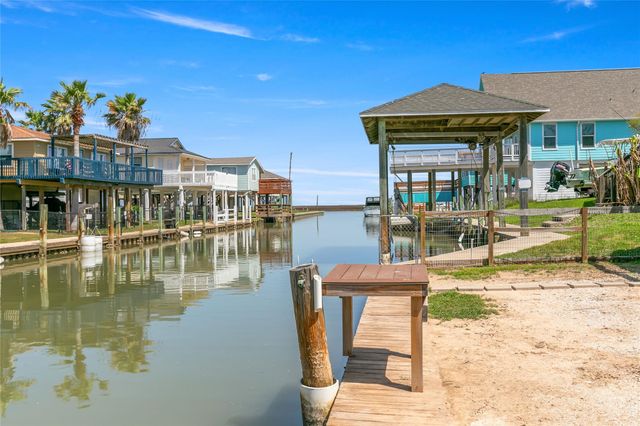 321 Pompano Lane, Surfside Beach, TX 77541