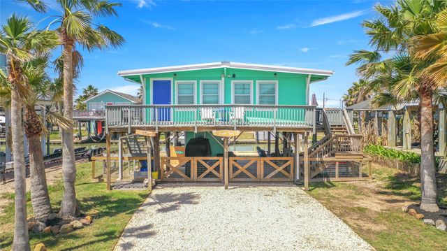 321 Pompano Lane, Surfside Beach, TX 77541