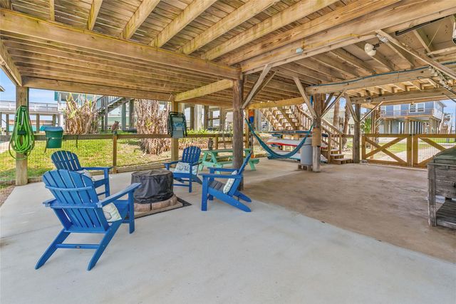 321 Pompano Lane, Surfside Beach, TX 77541