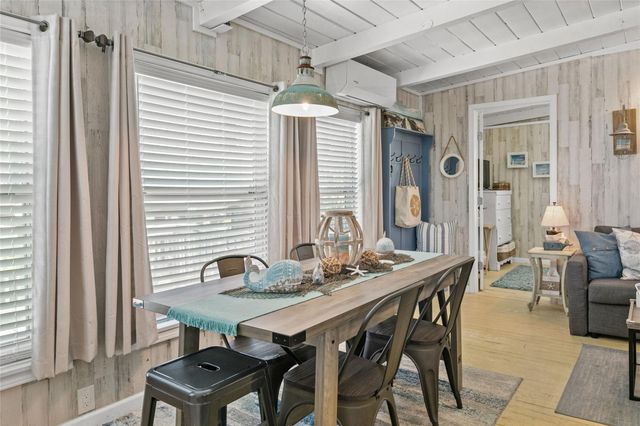 321 Pompano Lane, Surfside Beach, TX 77541