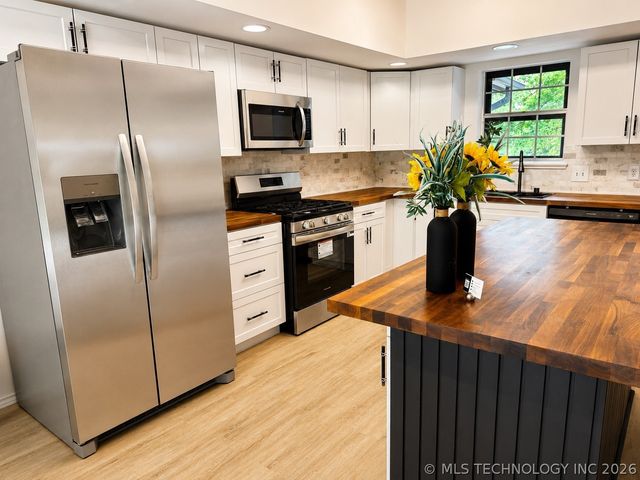 2403 W Newton Place, Tulsa, OK 74127