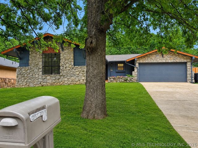 2403 W Newton Place, Tulsa, OK 74127