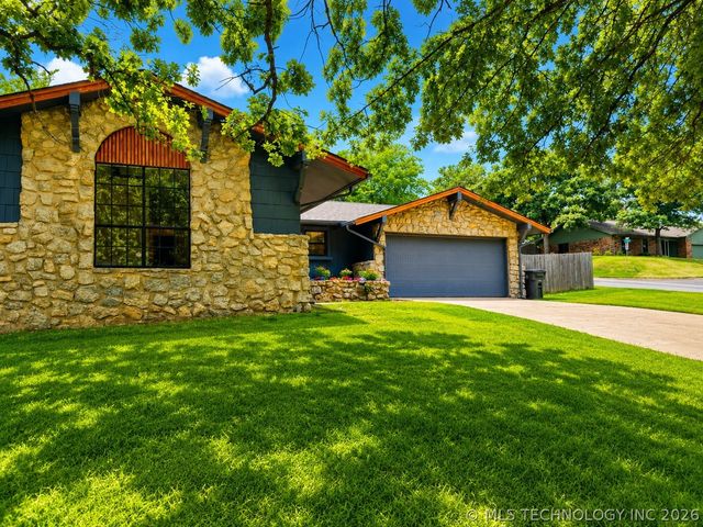 2403 W Newton Place, Tulsa, OK 74127