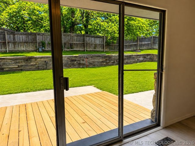 2403 W Newton Place, Tulsa, OK 74127