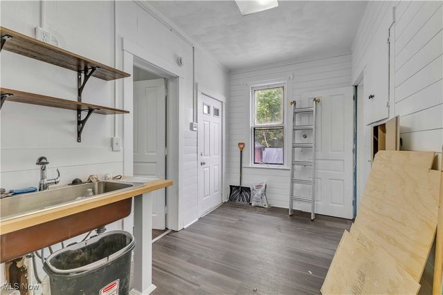 258 Seneca Avenue NE, Warren, OH 44481