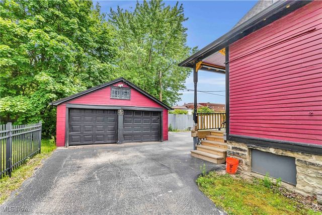 258 Seneca Avenue NE, Warren, OH 44481