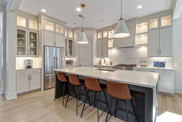 27 Rose Dhu Creek Plantation Dr, Bluffton, SC 29910