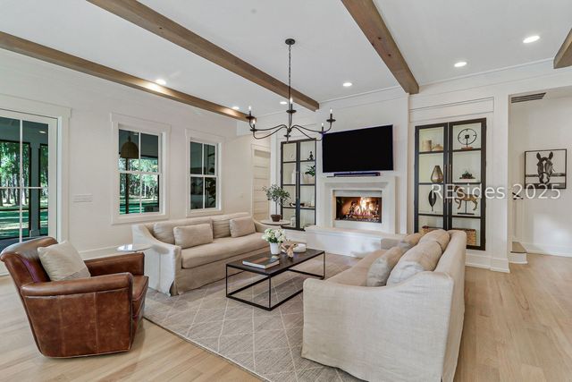 27 Rose Dhu Creek Plantation Dr, Bluffton, SC 29910