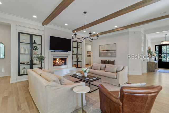 27 Rose Dhu Creek Plantation Dr, Bluffton, SC 29910