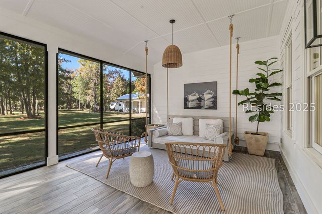 27 Rose Dhu Creek Plantation Dr, Bluffton, SC 29910