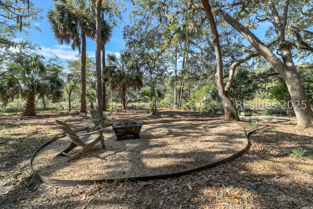 27 Rose Dhu Creek Plantation Dr, Bluffton, SC 29910
