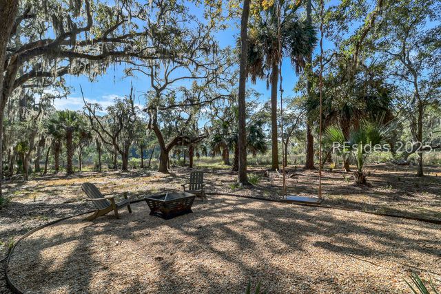 27 Rose Dhu Creek Plantation Dr, Bluffton, SC 29910