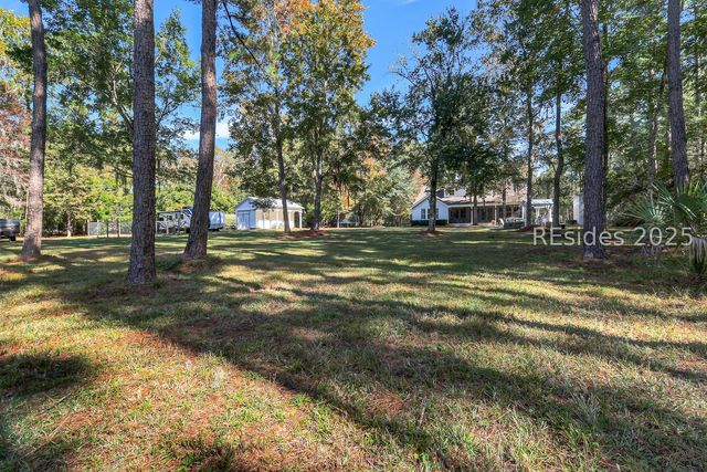 27 Rose Dhu Creek Plantation Dr, Bluffton, SC 29910