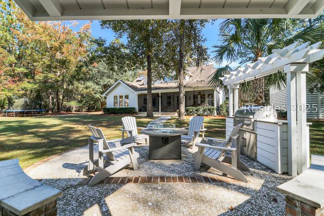 27 Rose Dhu Creek Plantation Dr, Bluffton, SC 29910