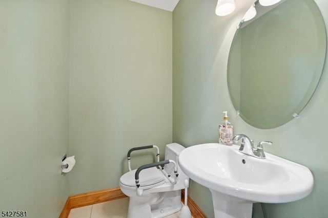 431 Locust Ave, Garwood Boro, NJ 07027