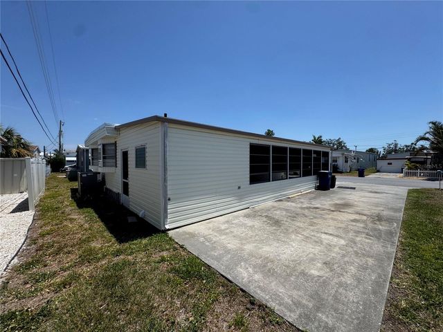 1111 49TH AVE TERRACE W, Bradenton, FL 34207