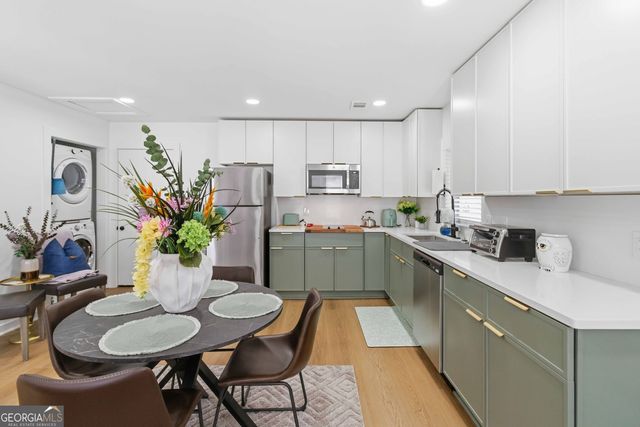 758 Braemar Avenue SW B, Atlanta, GA 30311