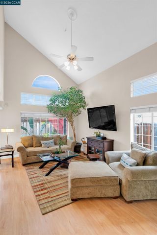 5473 Rainflower Dr, Livermore, CA 94551