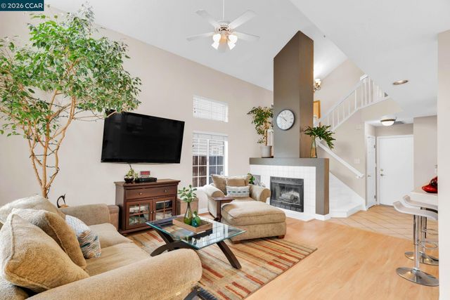 5473 Rainflower Dr, Livermore, CA 94551