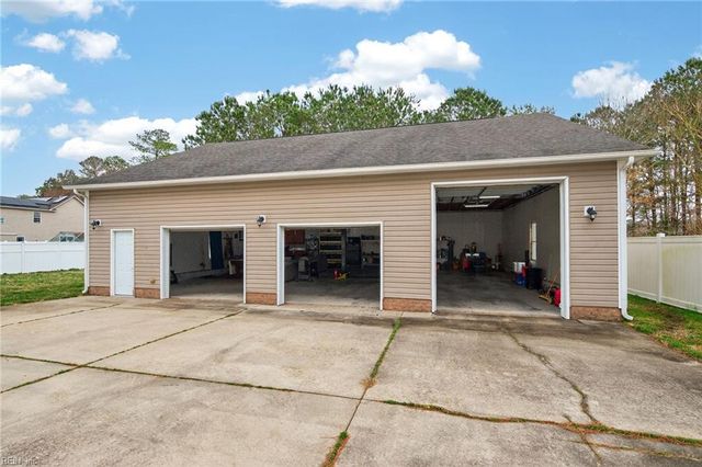 6123 Roland Smith DR, Gloucester, VA 23061