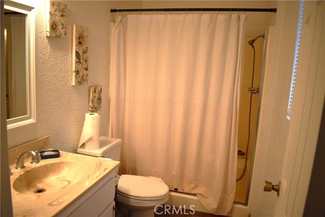 21021 Geronimo, Apple Valley, CA 92308